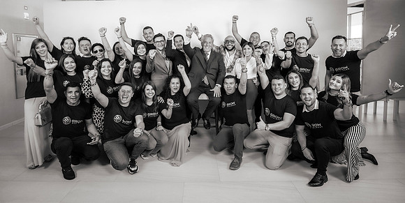 Para descargar su foto: